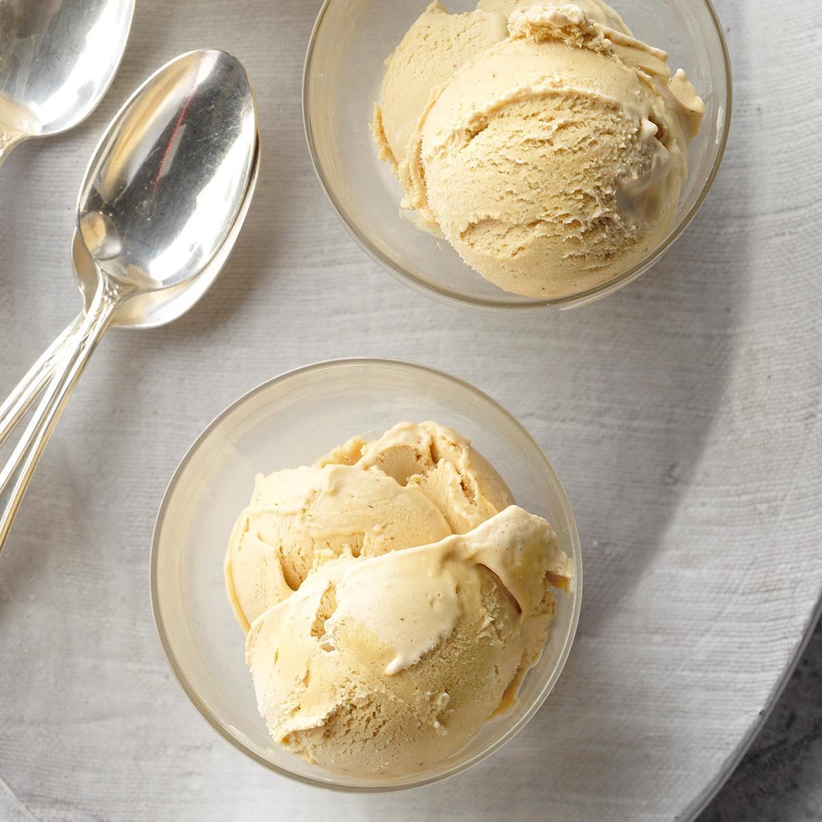 No-churn gingerbread ice cream