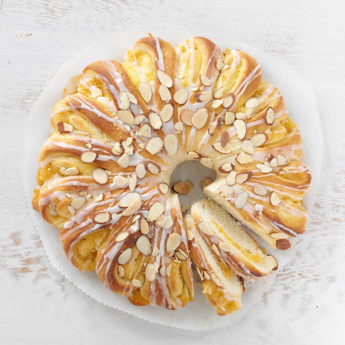 Apricot-Almond Tea Rings