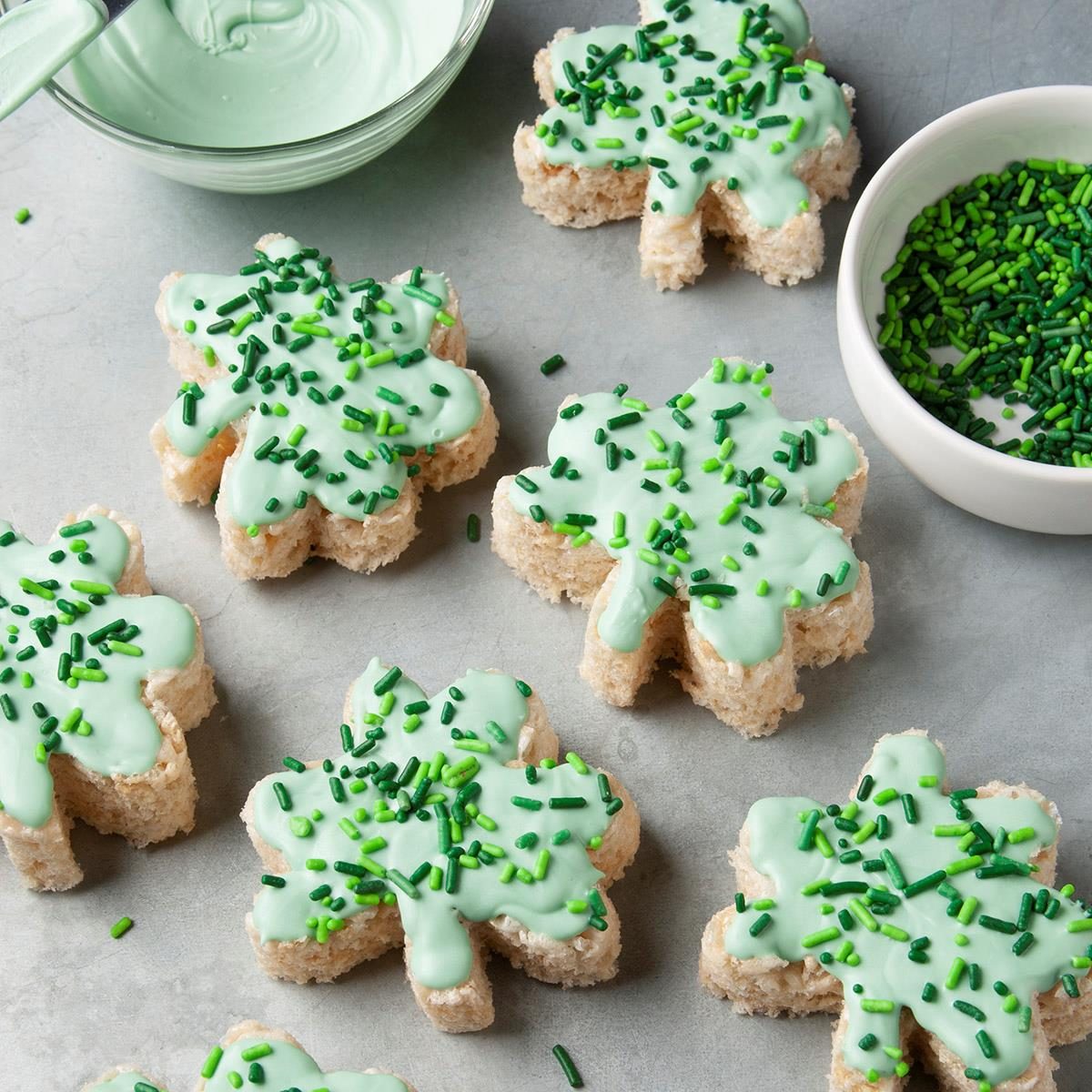 Clover Rice Crispy Bars