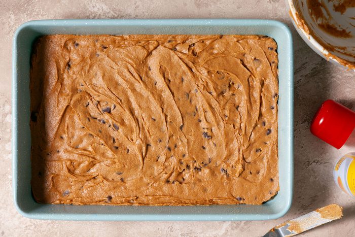 Ft23 161506 Ec 0906 4 Easy Chocolate Chip Pumpkin Bars Tmb