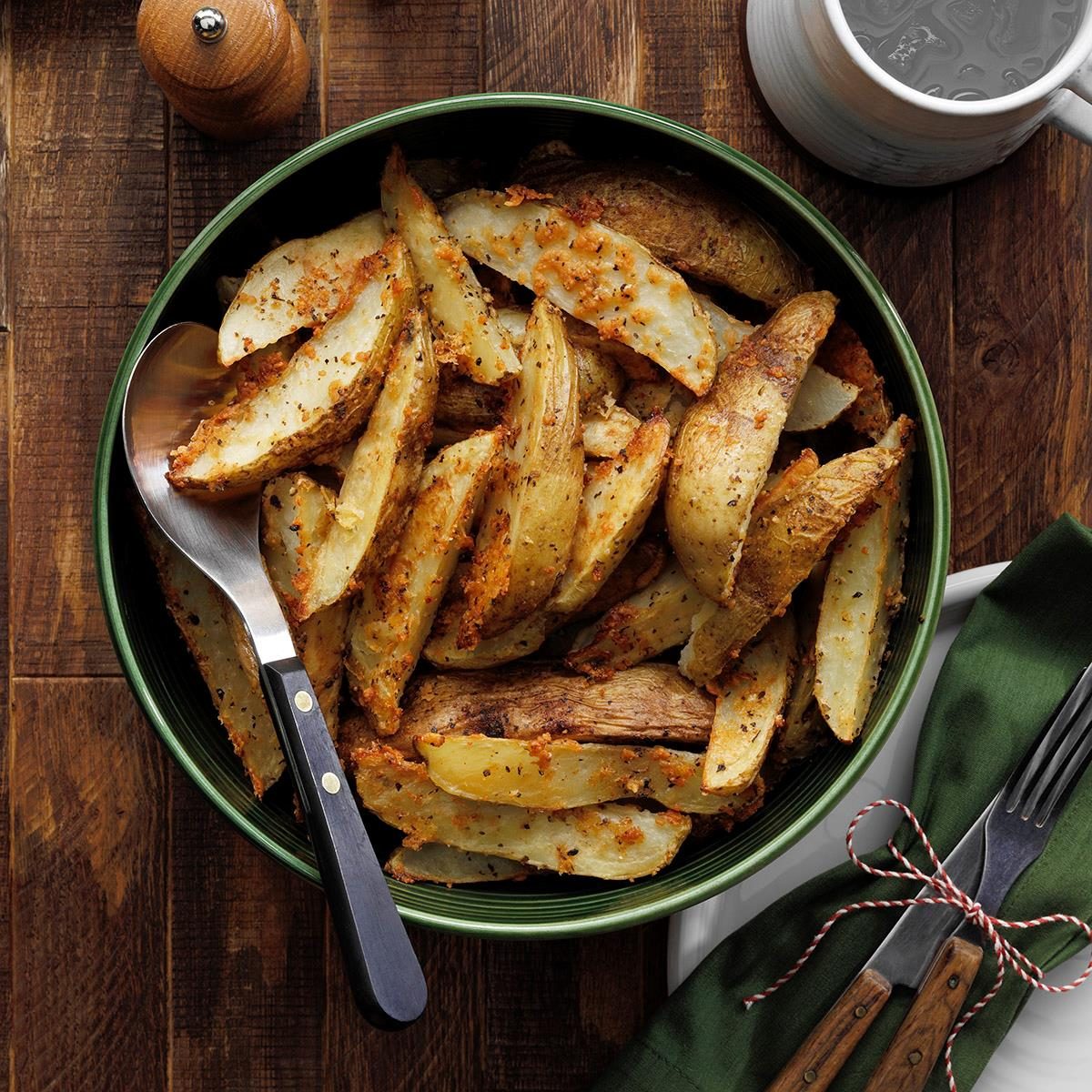 Baked Garlic Parmesan Potato Wedges