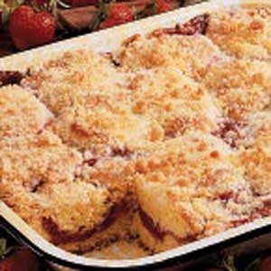Rhubarb Strawberry Coffee Cake