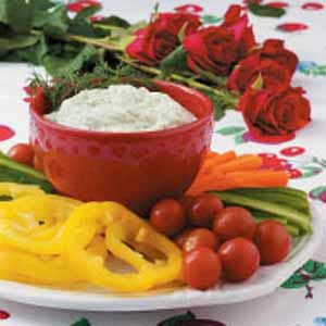 Creamy Dill Dip with Veggies