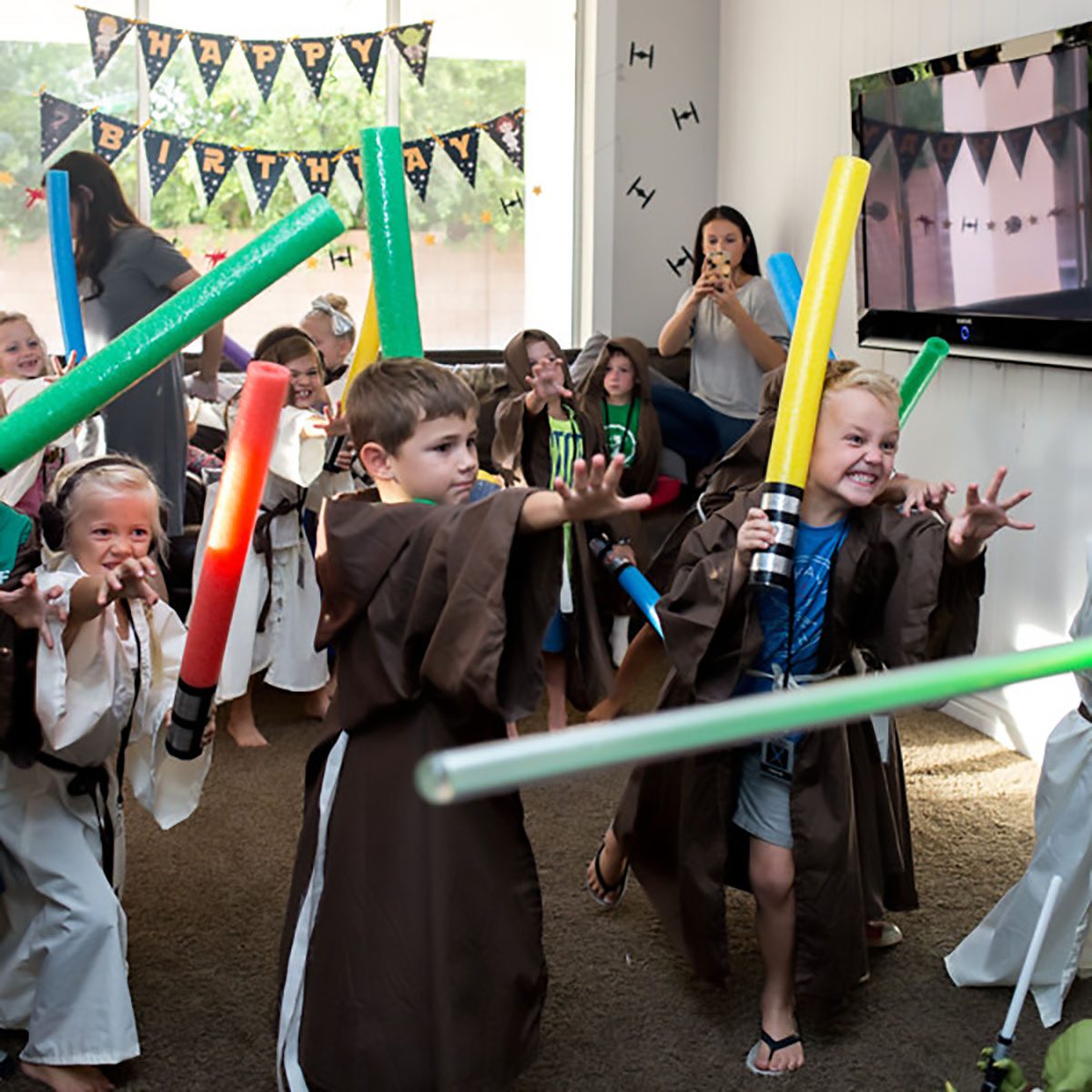 Star Wars Birthday Party lightsaber fight idea