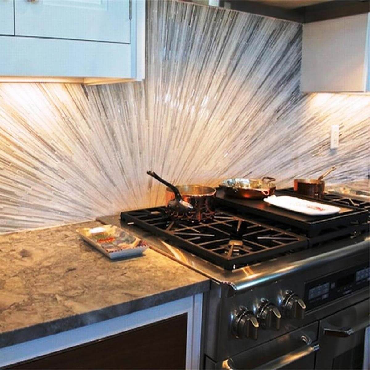 Kitchen with sunburst backsplash