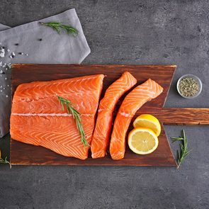 salmon with lemon and dill