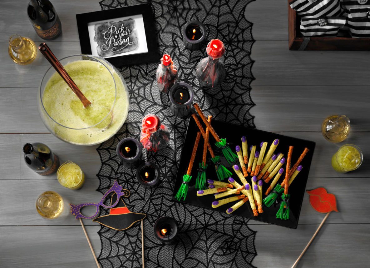 How to Throw an Easy Halloween Party