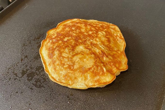 Healthy Banana Pancake Flip