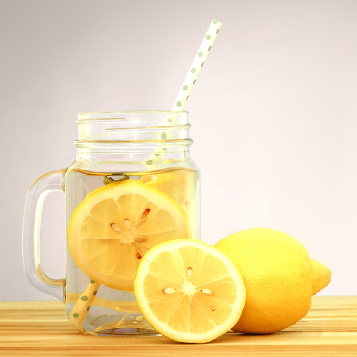Citrus lemonade water with lemon slices