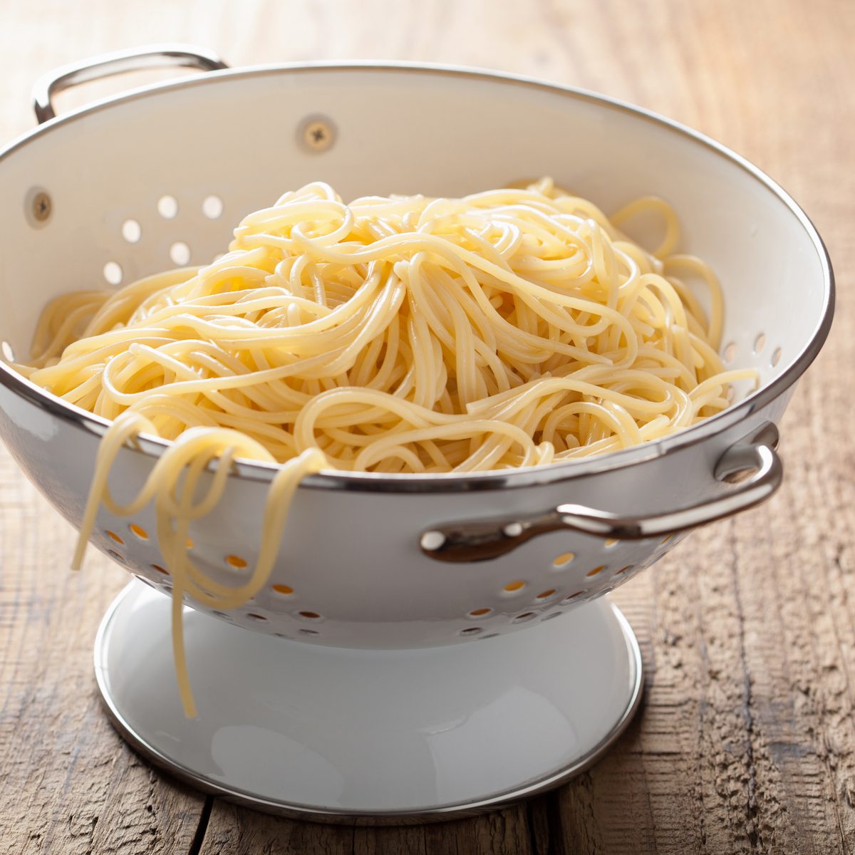 spaghetti in colander