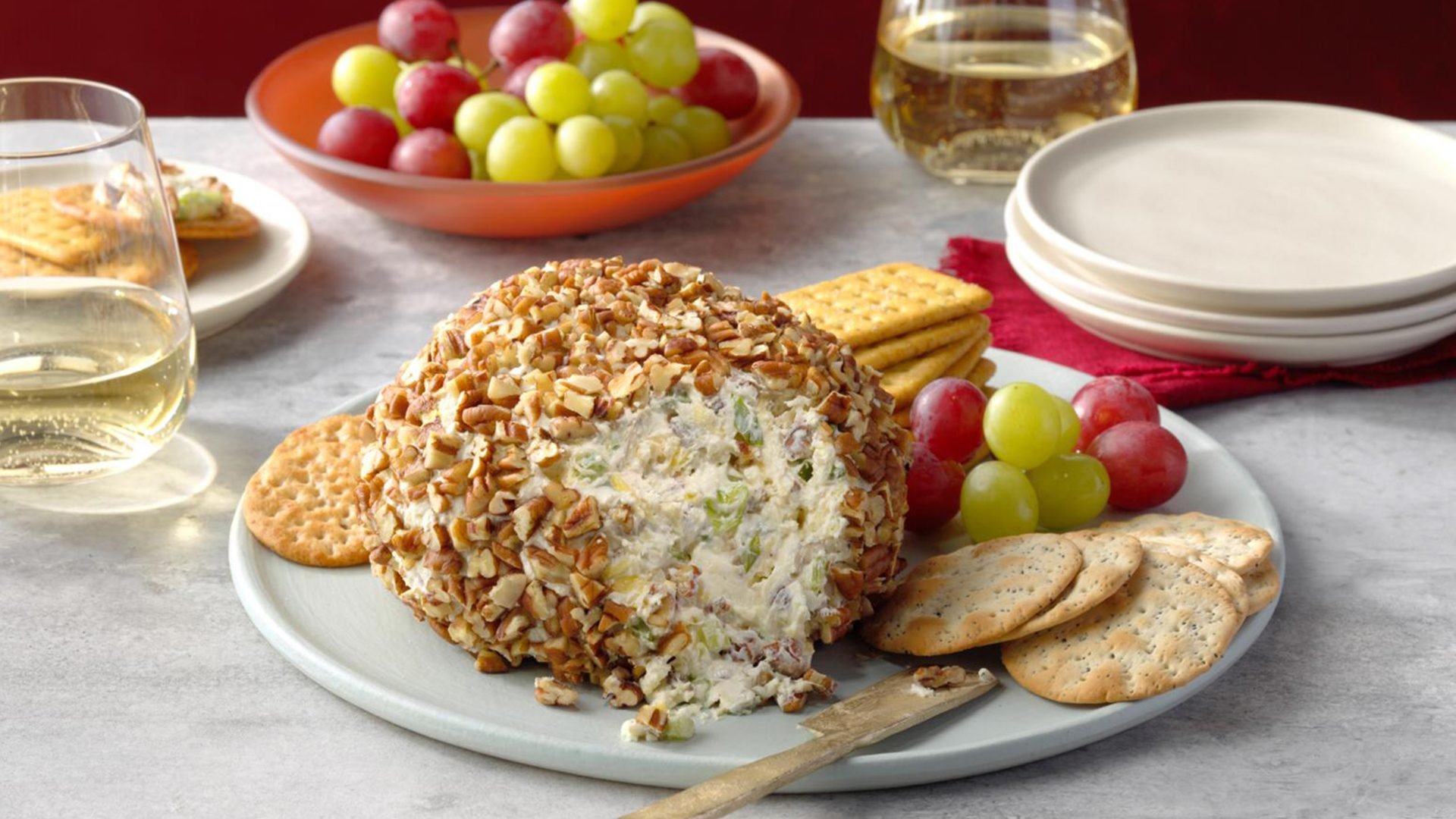 Pineapple Pecan Cheese Ball