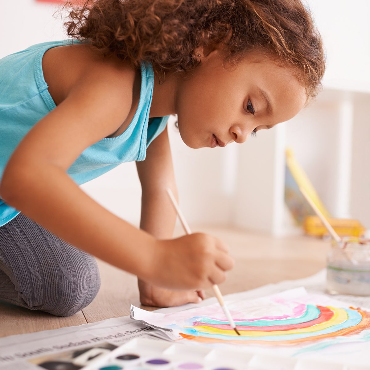 Shot of a little girl painting a picture of a rainbowhttp://195.154.178.81/DATA/i_collage/pi/shoots/783539.jpg