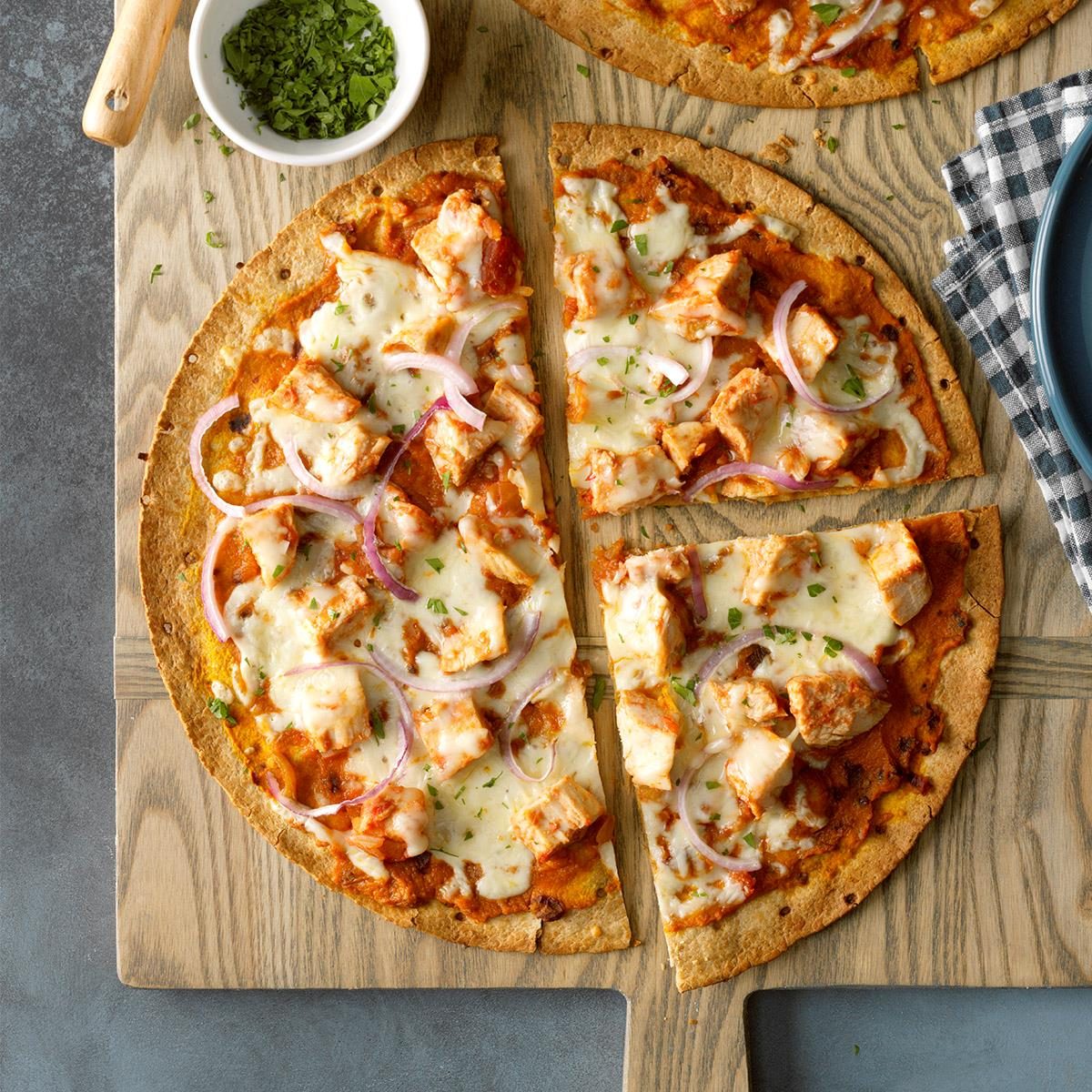 Healthy Chipotle Chicken Pumpkin Pizza