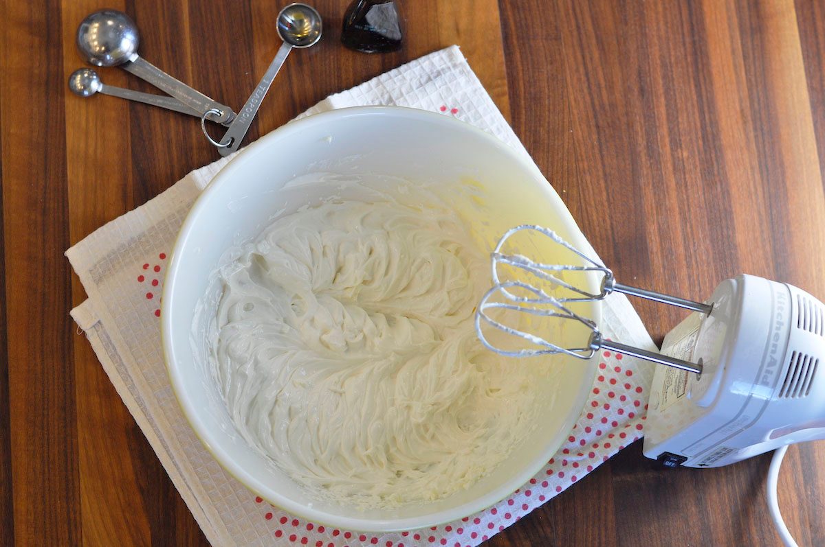 beat-creme-fraiche-frosting_2