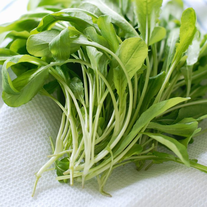 Arugula on paper towel
