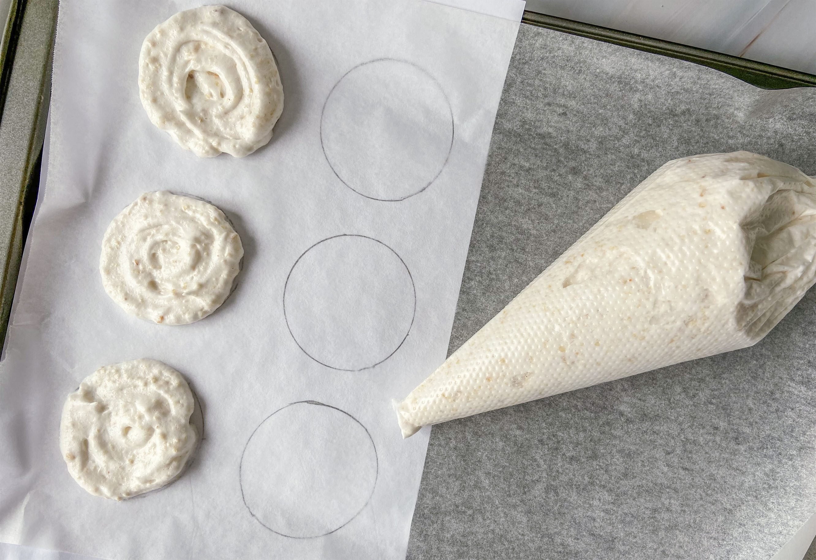 Silvanas cashew meringue step 4