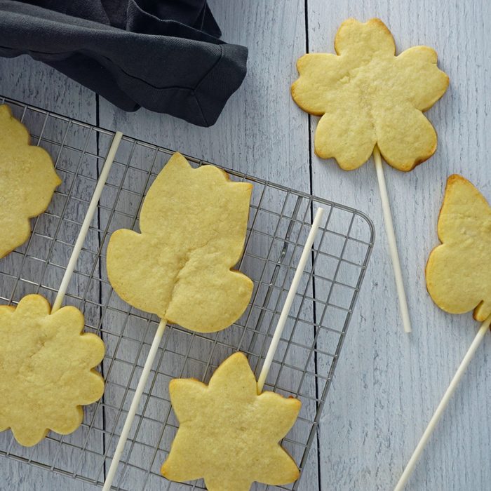 Cool completely how to make a cookie bouquet
