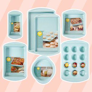 Wilton Bakeware Set