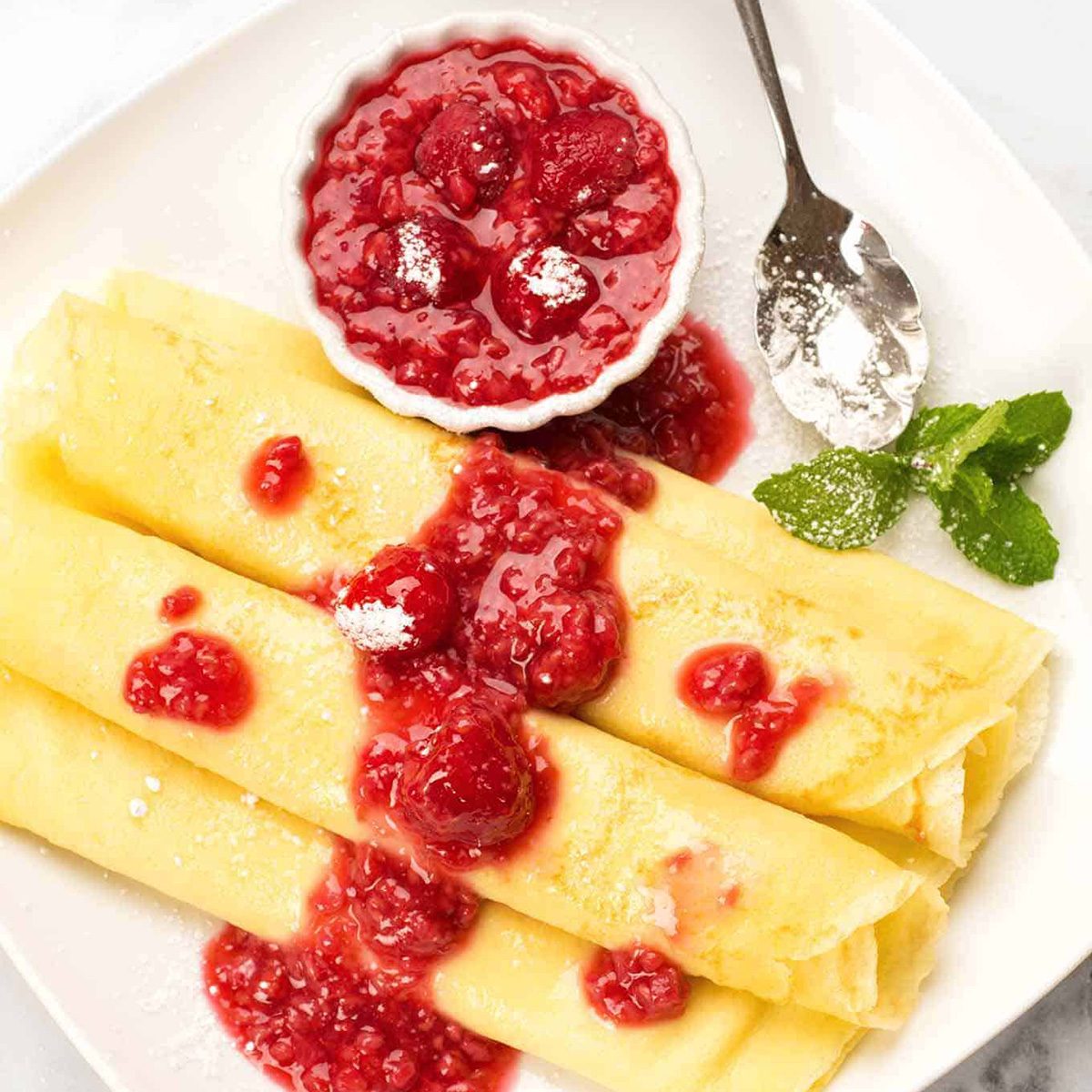 Hungarian Crêpes: Palacsinta