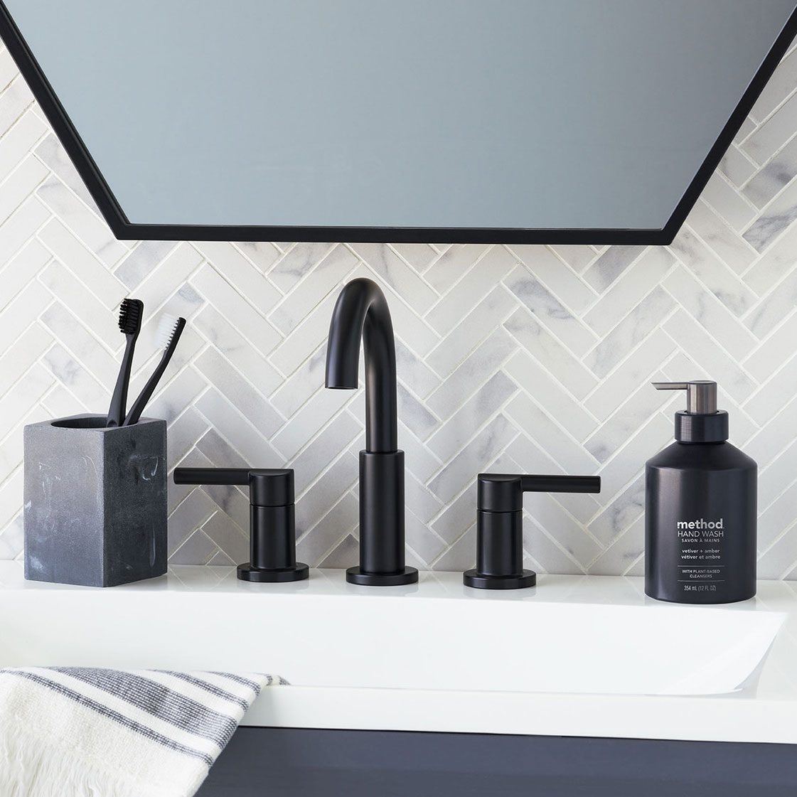 method Amber And Vetiver hand soap