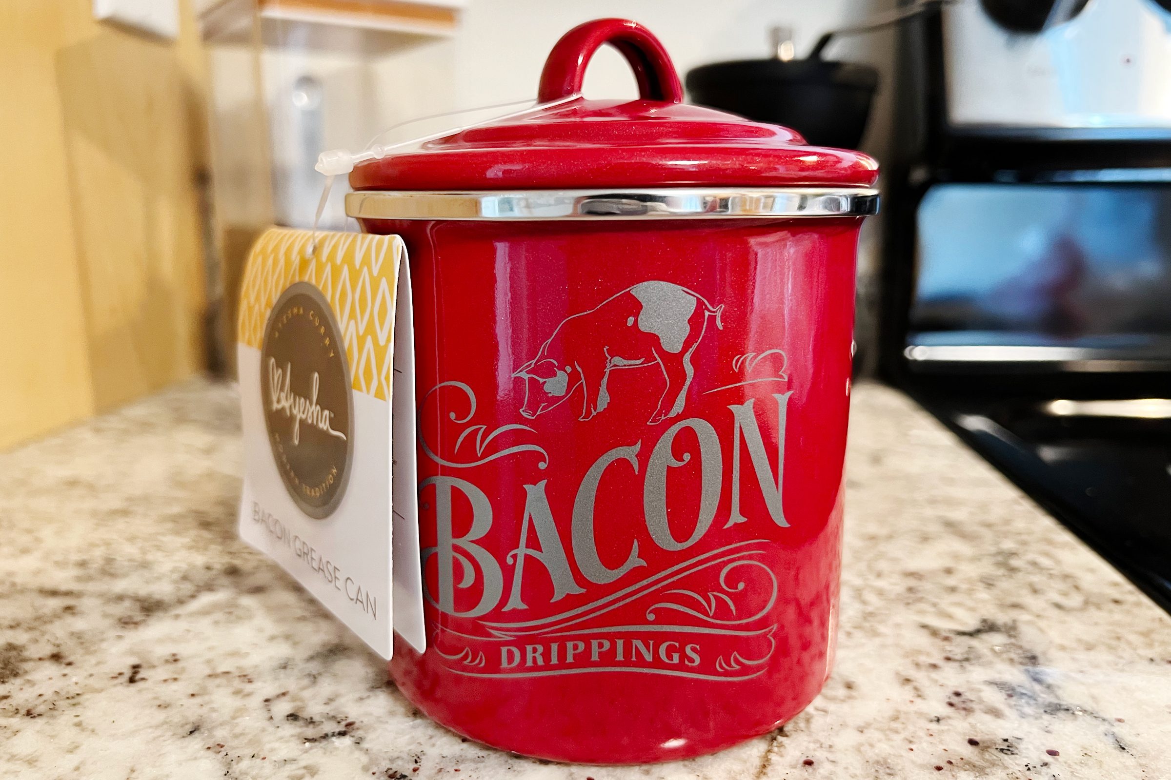 This Farmhouse-Style Bacon Grease Container Has Over 14,000 Five-Star Ratings on Amazon
