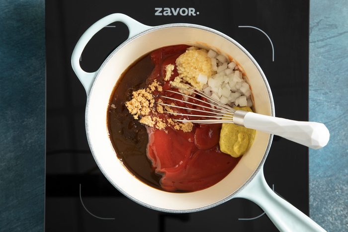 Air Fryer Chicken Legs making sauce