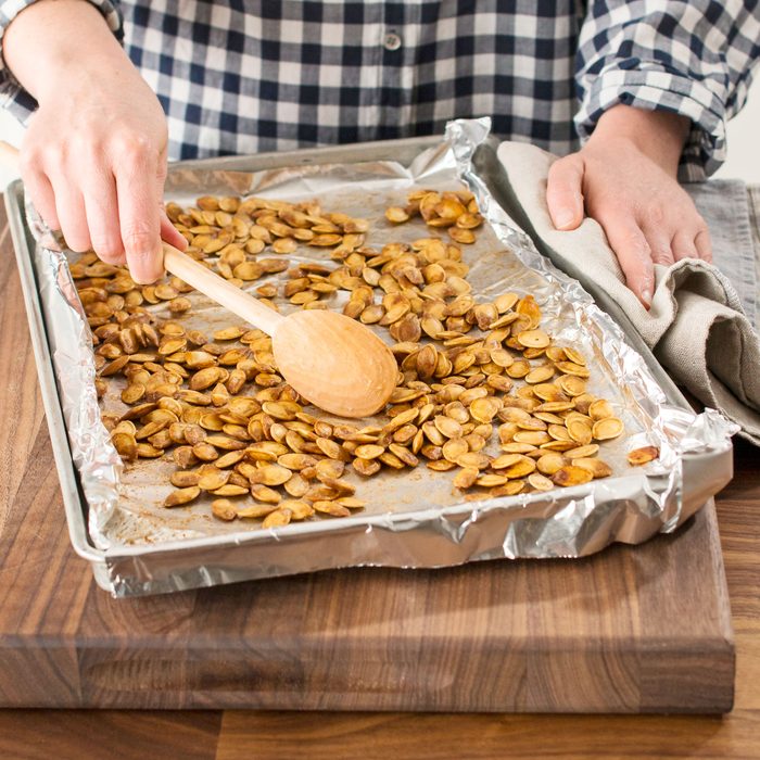 Toh Roasting Pumpkin Seeds Sdon17 34054 D09 30 7bc Jvedit