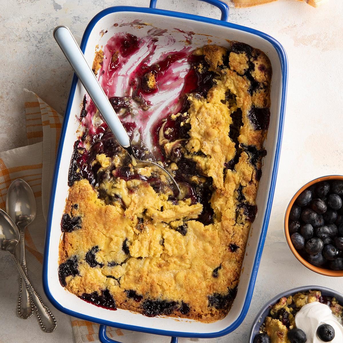 32 Easy Dump Cake Recipes That Require No Effort