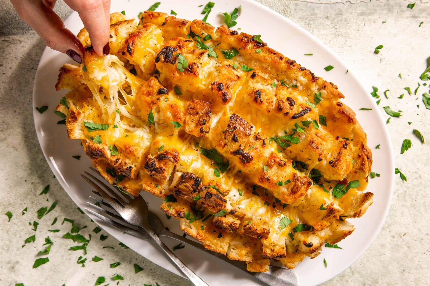 How to Make Cheesy Pull-Apart Bread