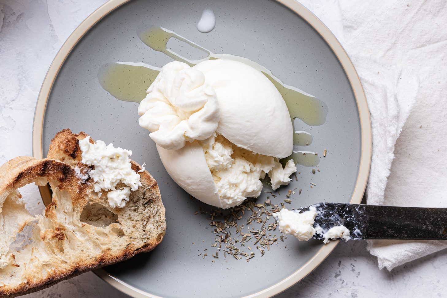 How to Eat Burrata and What to Pair with This Soft, Creamy Cheese