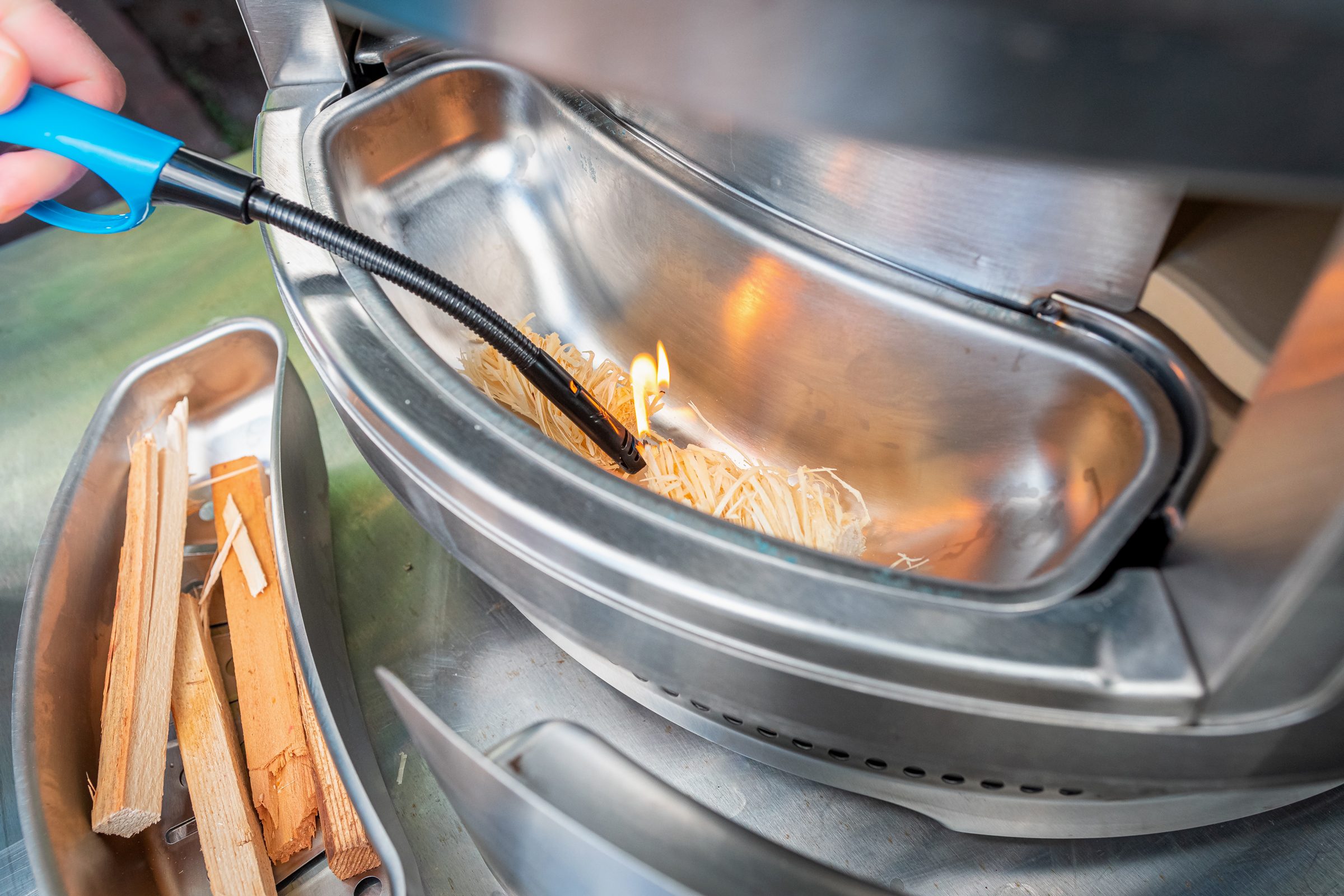 lighting a solo stove pizza oven