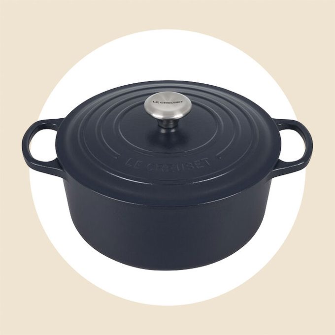 Le Creuset Round Dutch Oven In Matte Navy