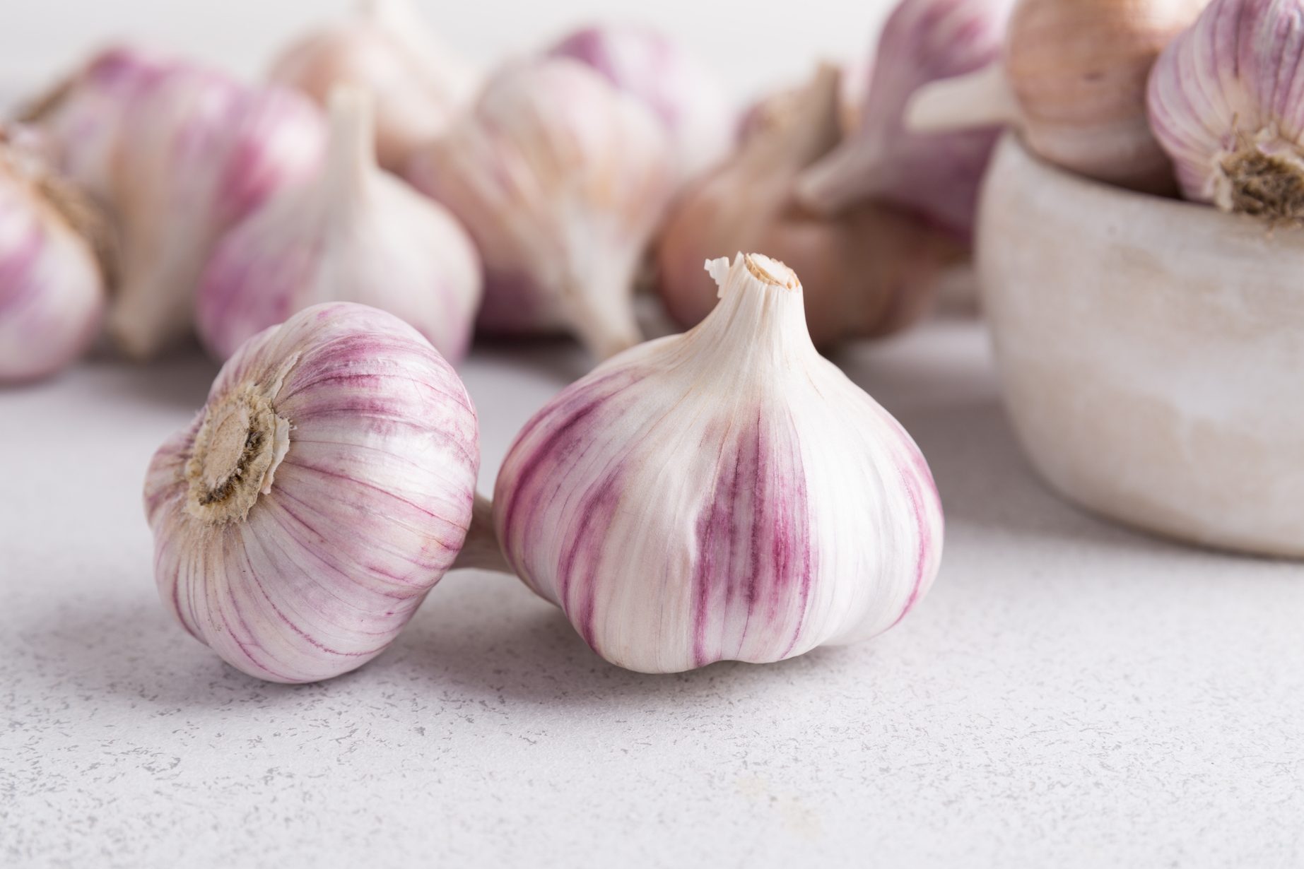 garlic bulbs with garlic cloves