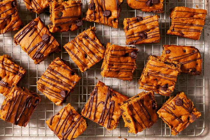 Ft23 161506 Ec 0906 7 Easy Chocolate Chip Pumpkin Bars Tmb