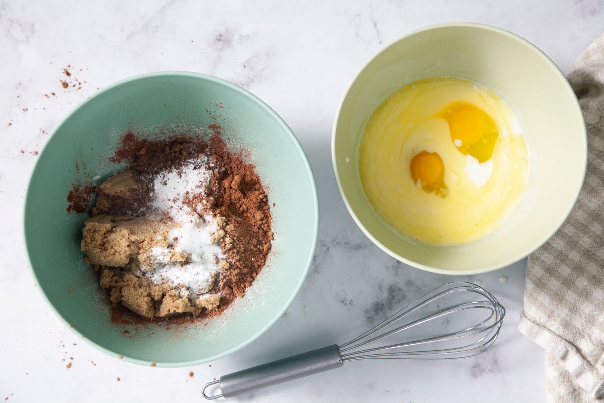 Whisk eggs, buttermilk and butter together