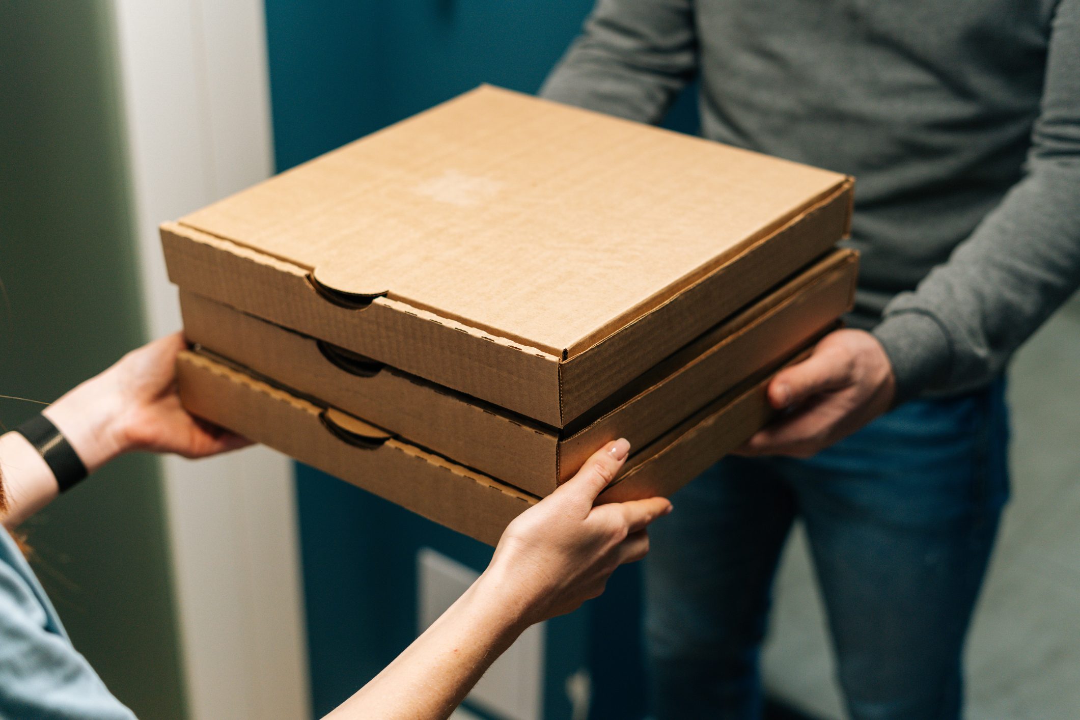 Here’s How Much You Should Tip for Pizza Delivery