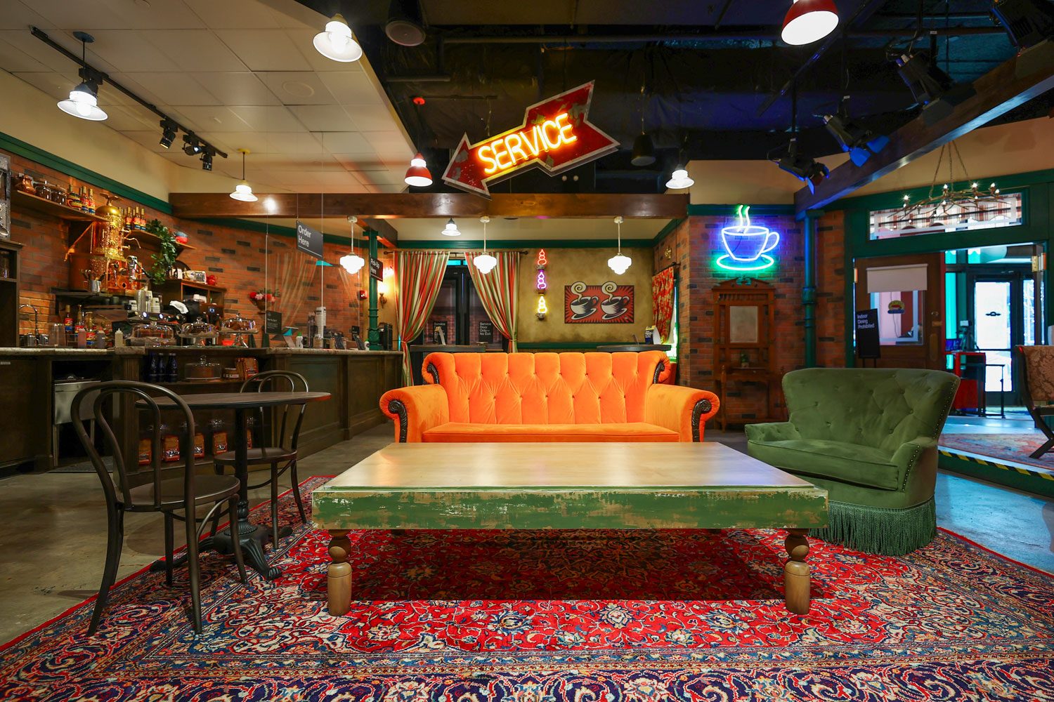 A Real Central Perk Coffee Shop Is Here—and People Couldn’t Be Any More Excited