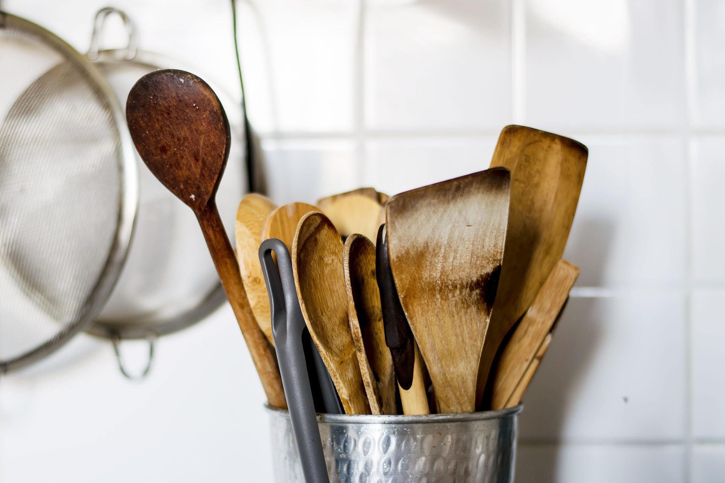 How to Clean Wooden Spoons