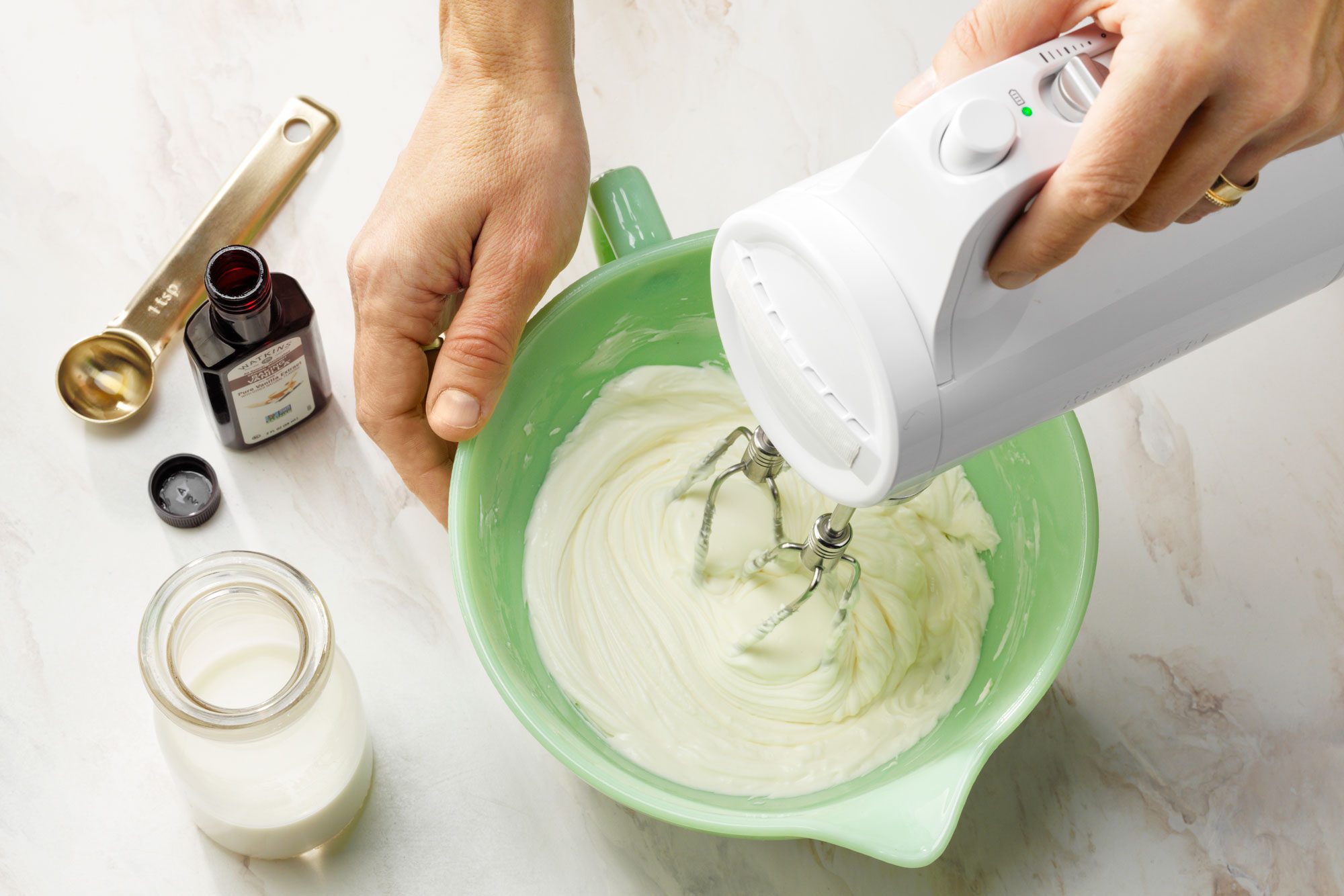 Create the cream cheese layer