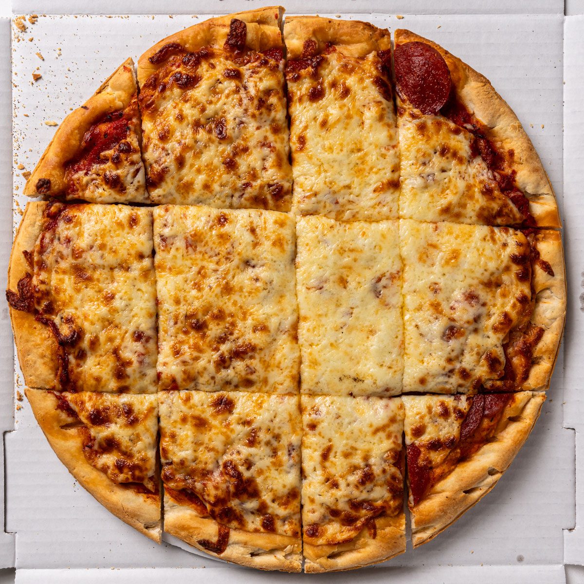 Giordanos Pizza in box