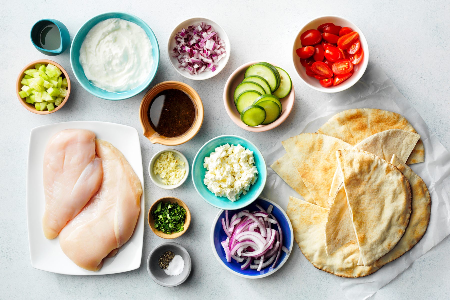 Greek Grilled Chicken Pitas Toham25 86339 P2 Md 04 17 1b