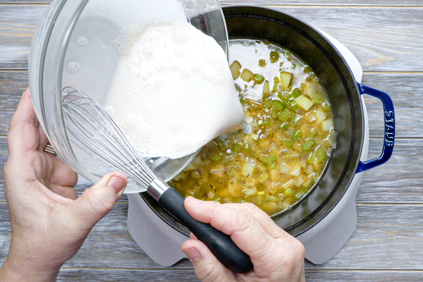 Contest Winning New England Clam Chowder Tohvs24 41095 Mf 04 12 3