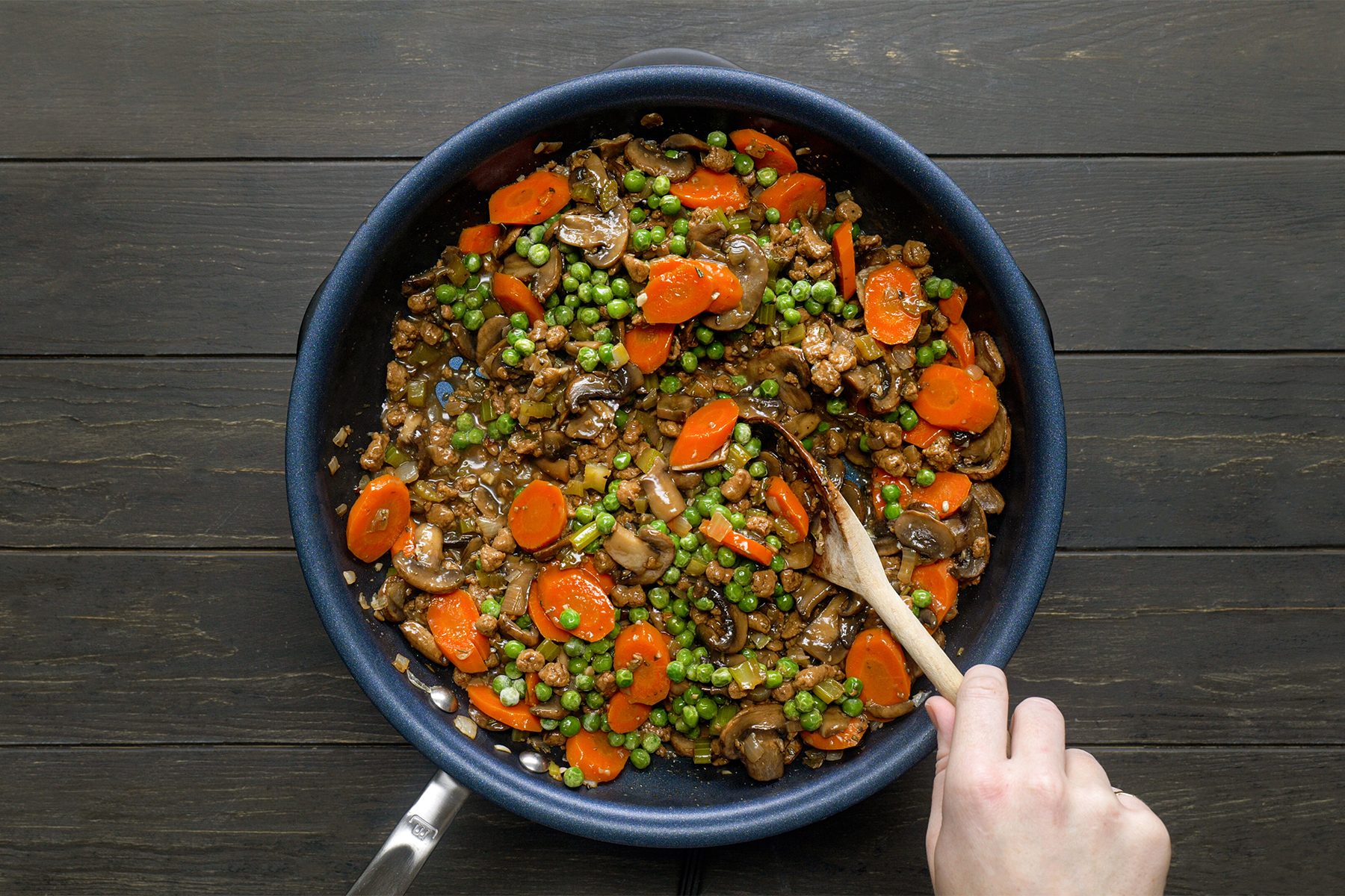 Hearty Meatless Shepherd's Pie Tohvs24 86545 Mf 01 17 Vegetarianshepherdspie 5