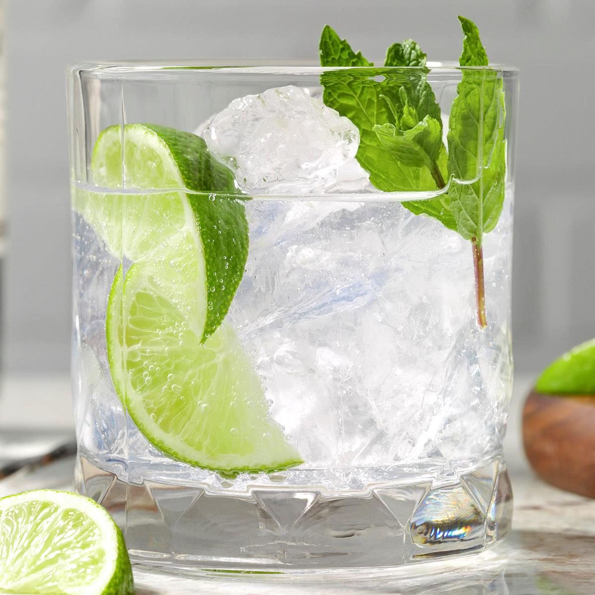 Gin And Tonic Exps Tohcom22 269274 Dr 04 12 4b