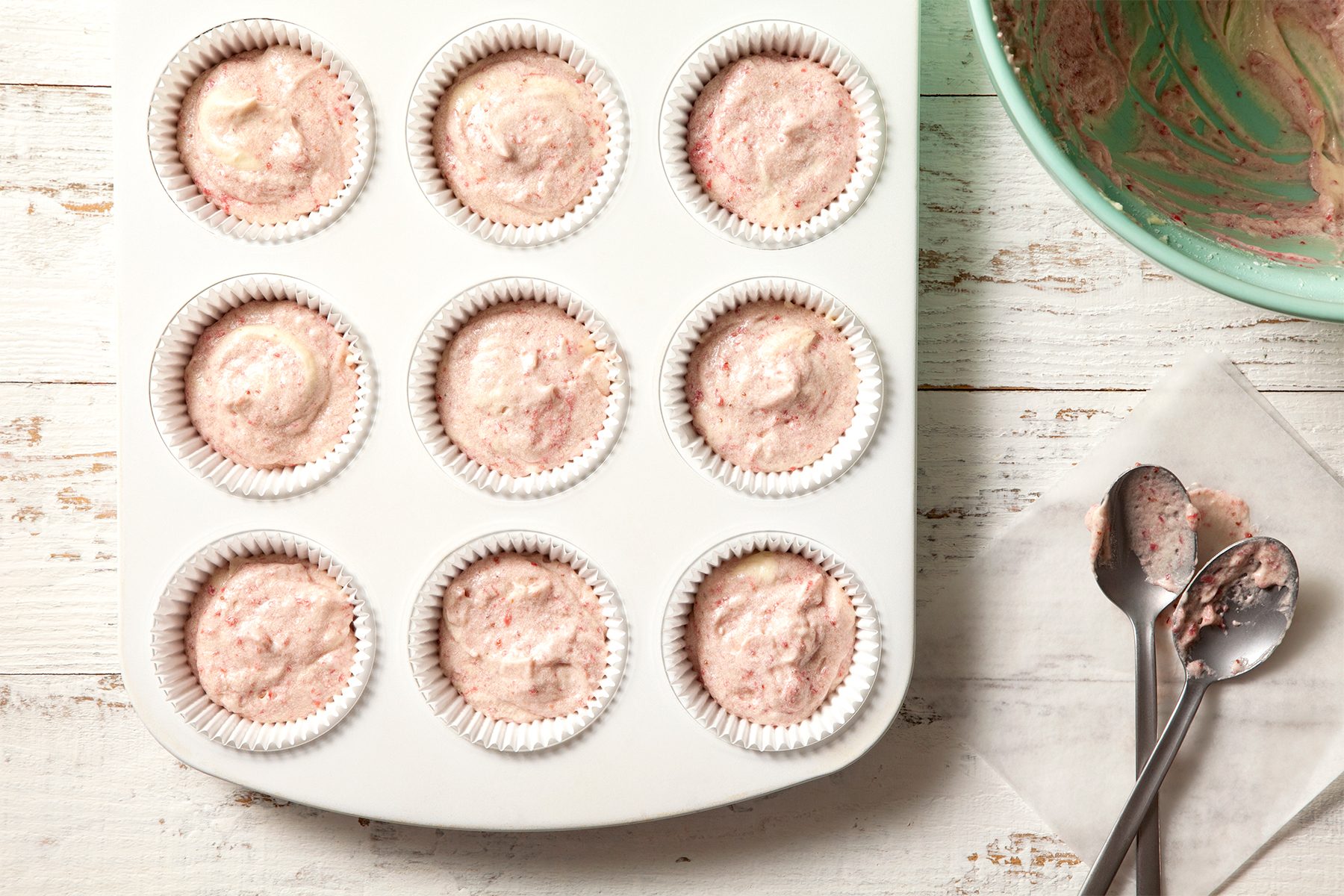 A cupcakes in a baking dish