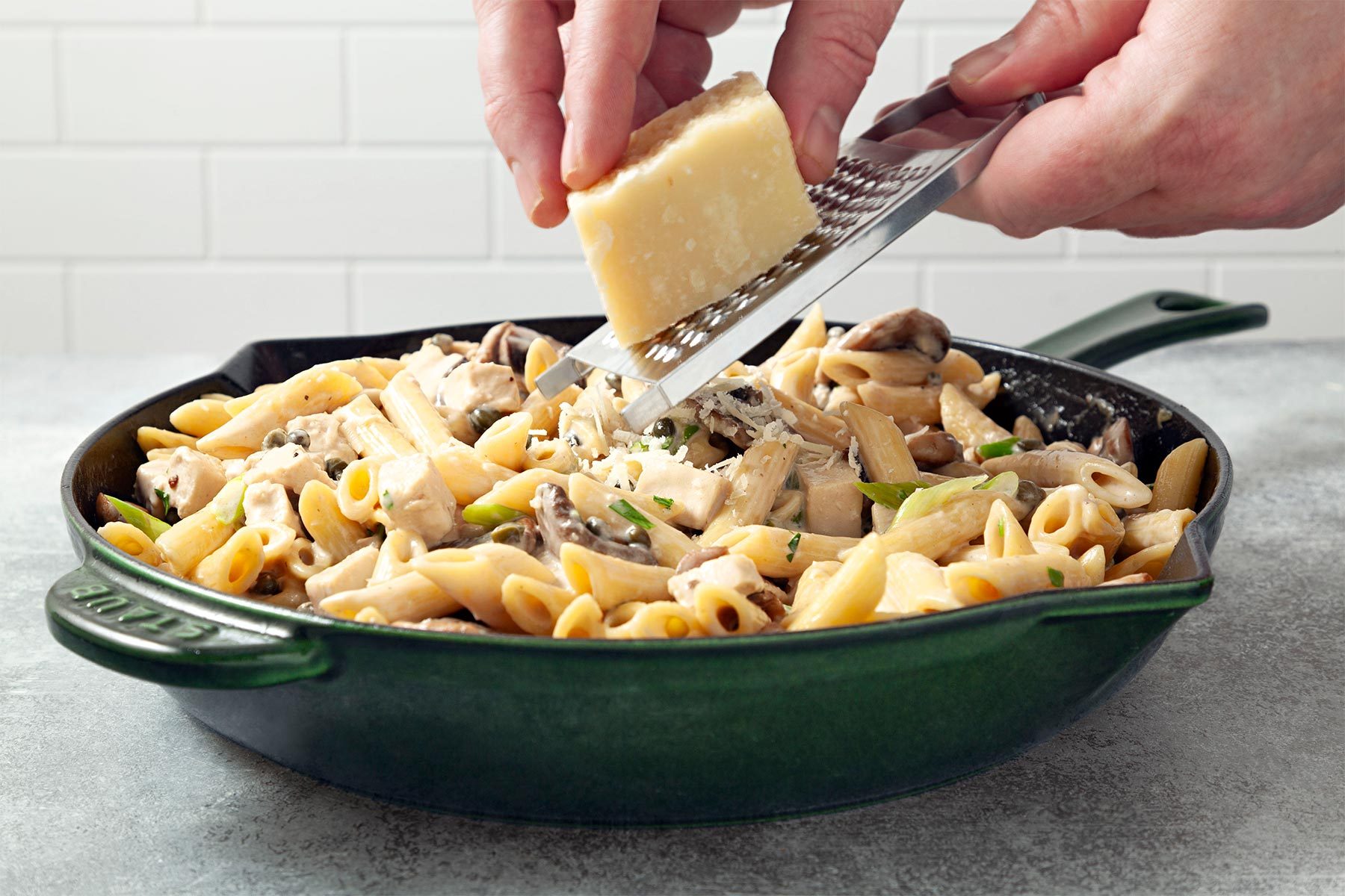 Creamy Chicken And Pasta Ft24 26216 Jr 0315 2