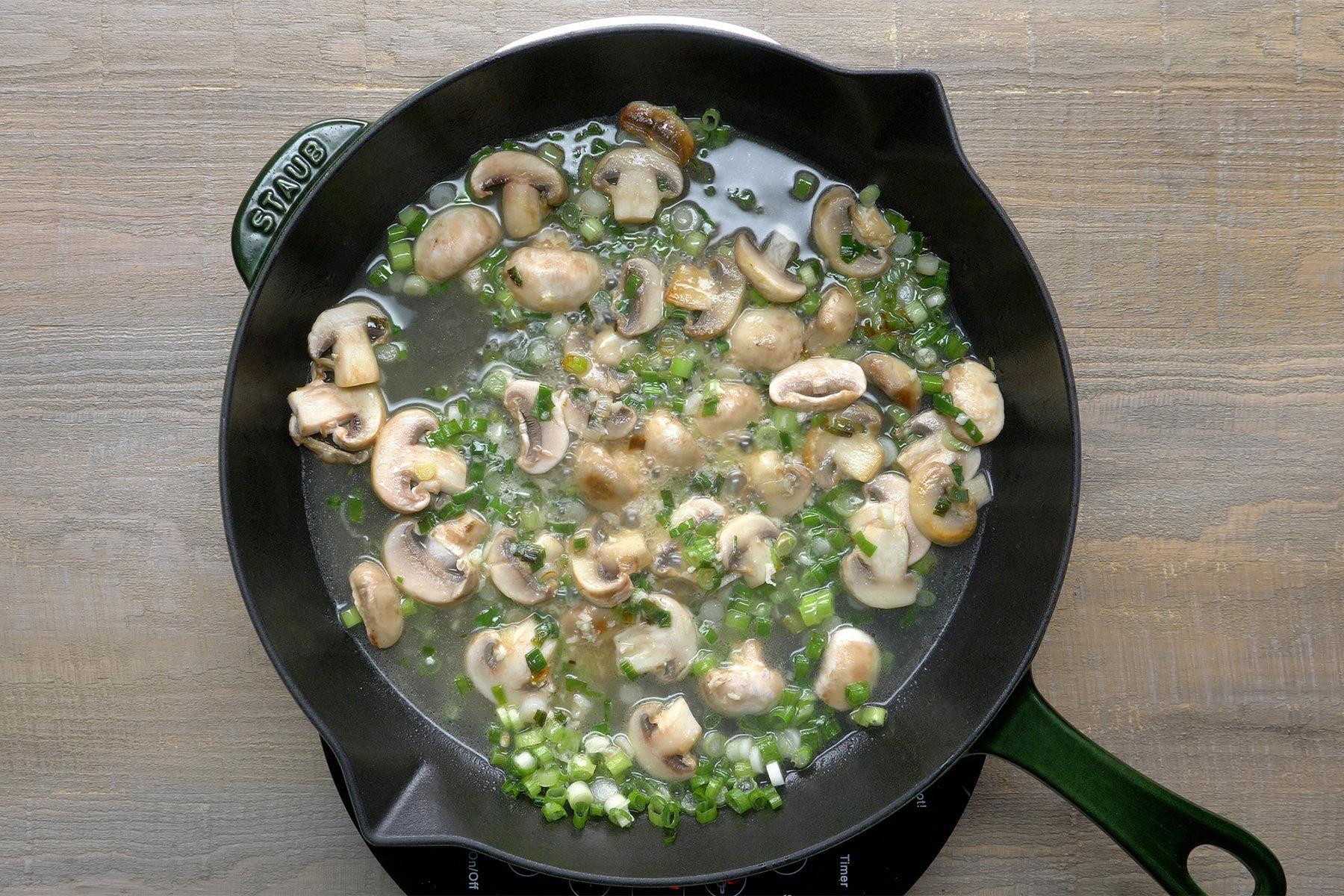 Creamy Chicken And Pasta Tohvs20 26216 Bl 08 31 1