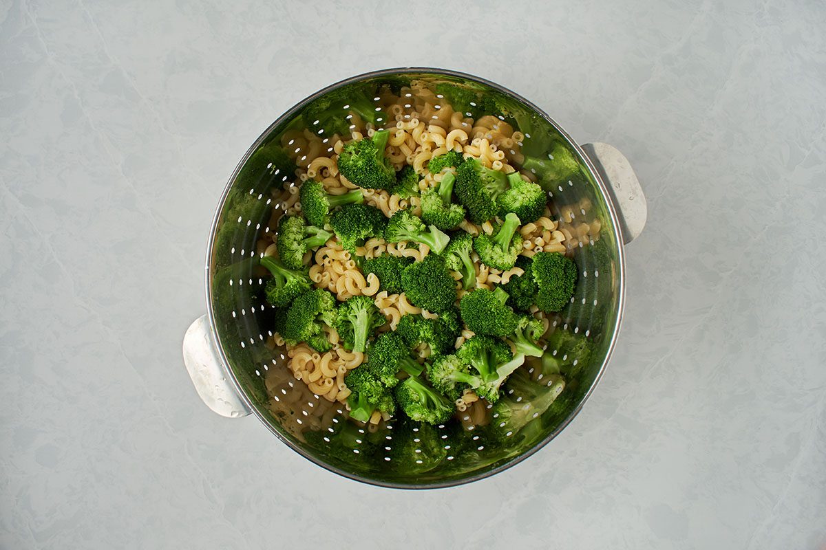 Prepare pasta and broccoli