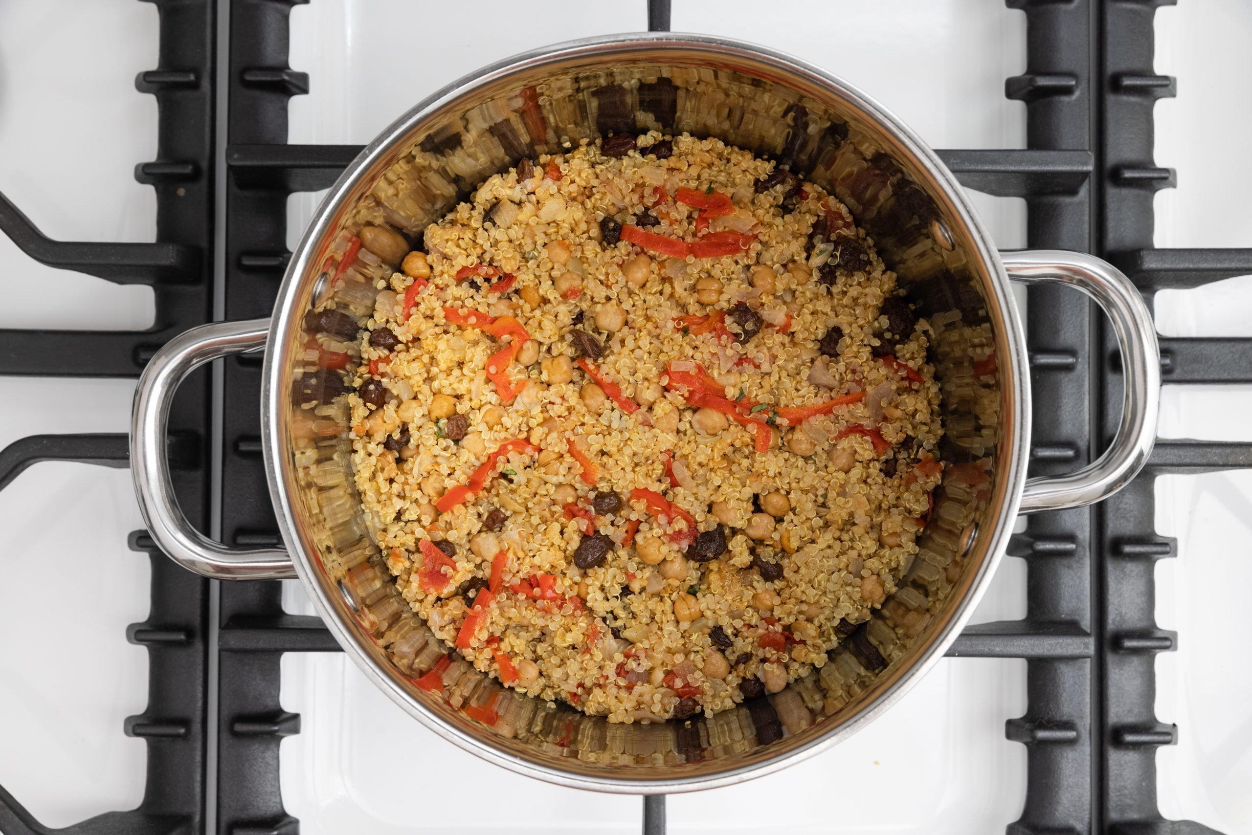 Ingredients in the pot after simmering and water was absorved.