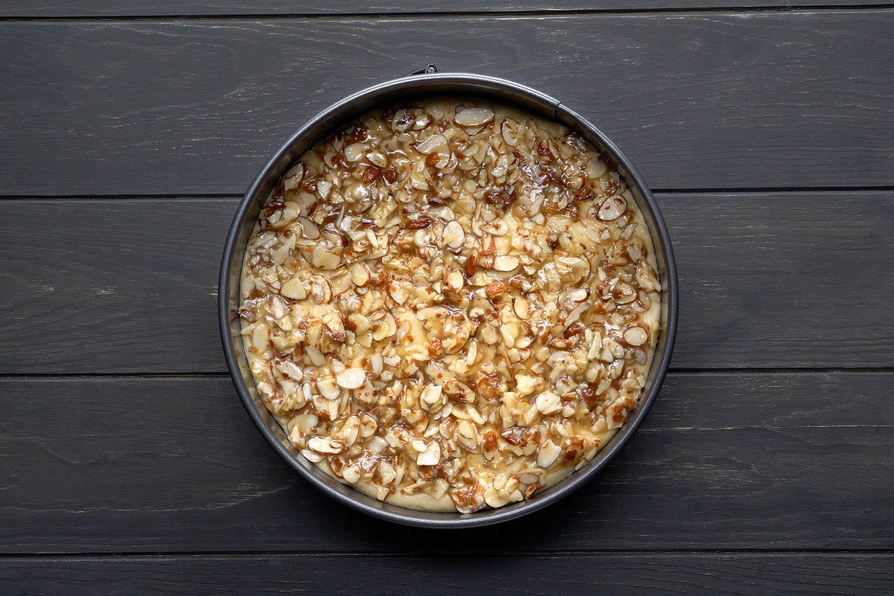 Bee Sting Cake Tohvs22 246403 Bl 03 25 8